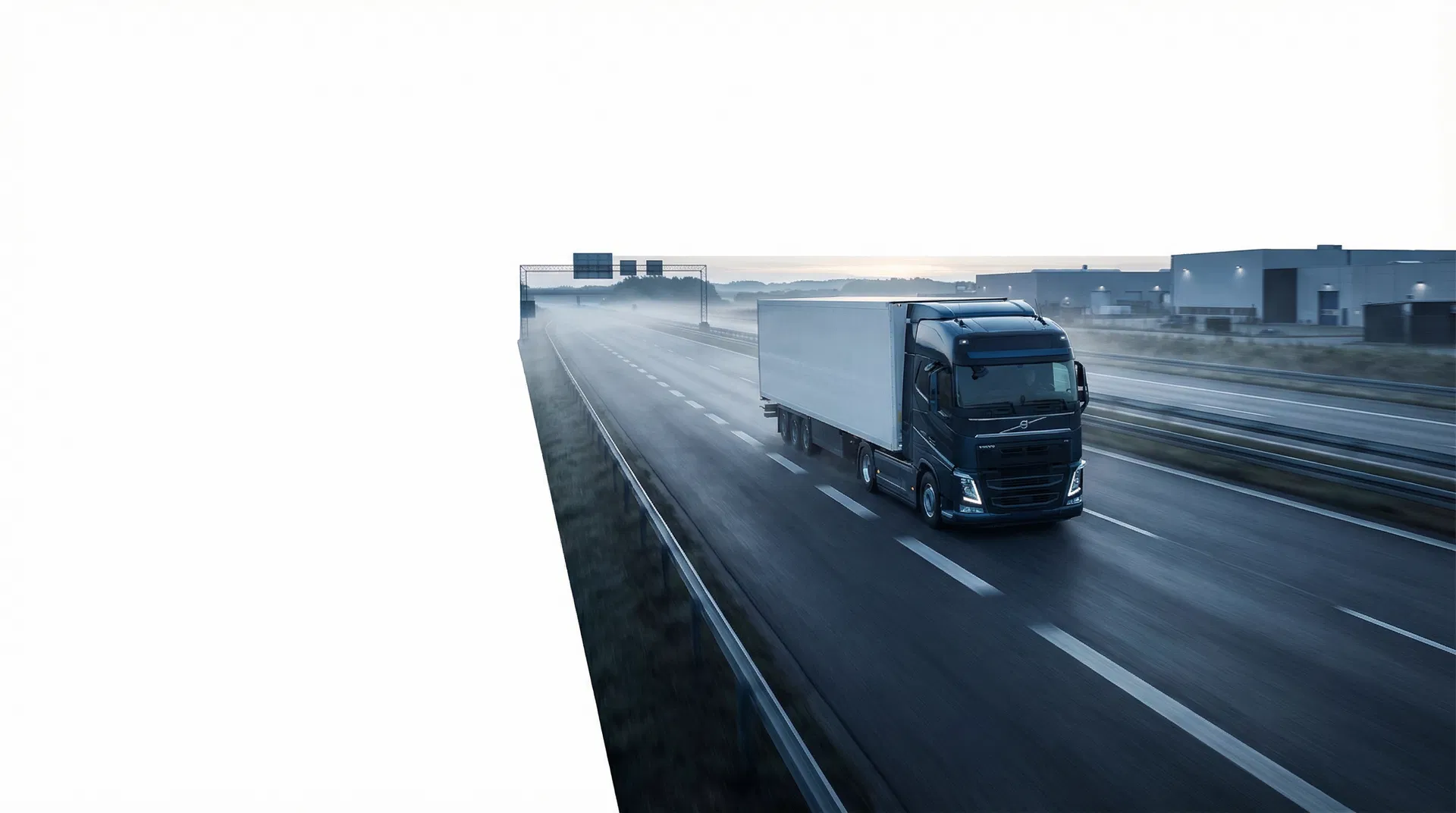 Moderne lastbil på dansk motorvej