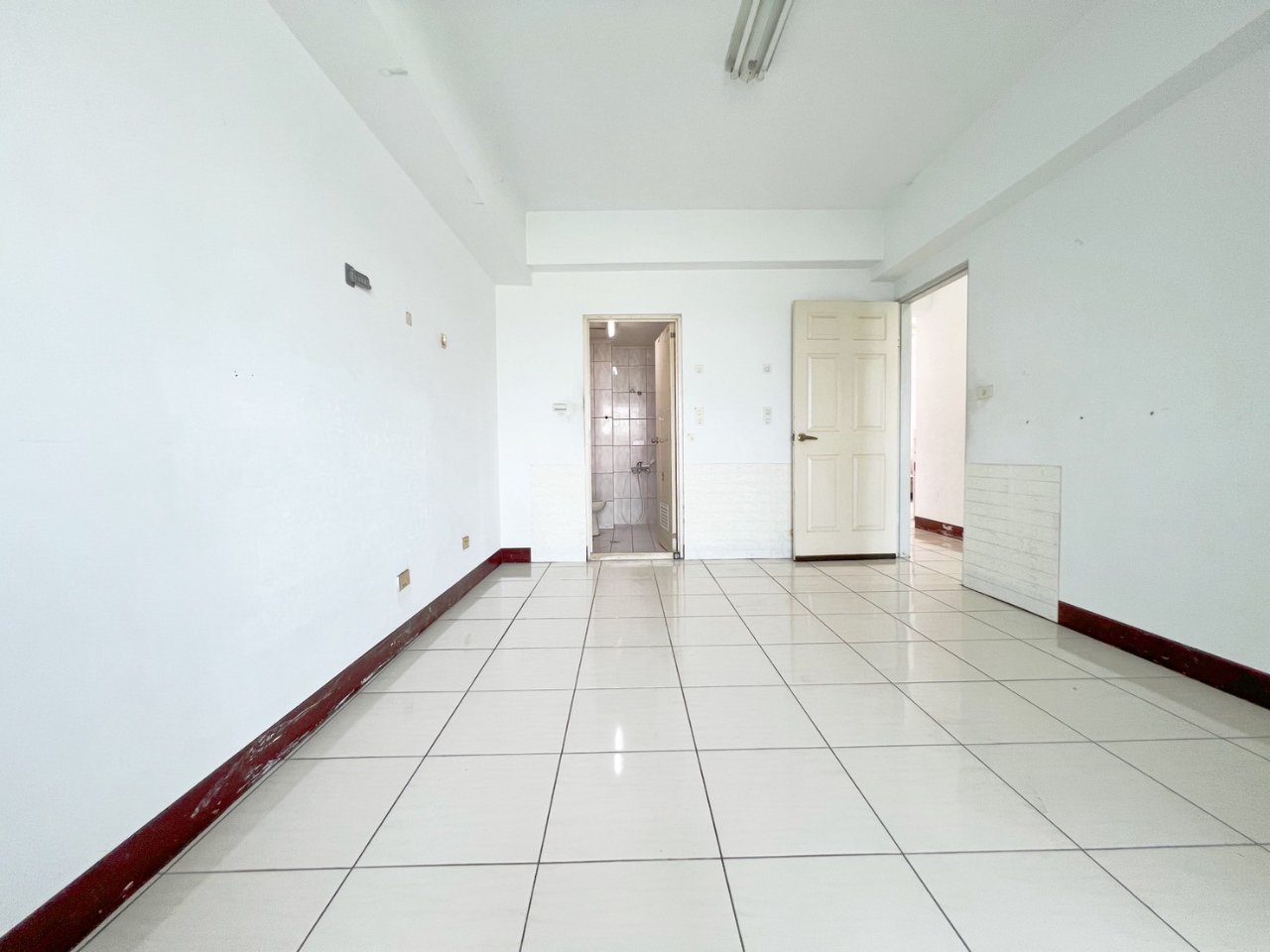 台中草屯鎮 3房 華廈 景觀陽台