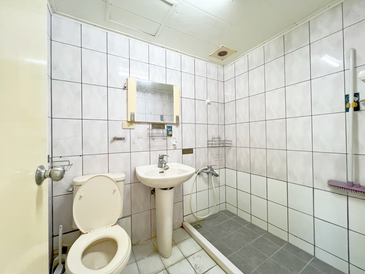 台中草屯鎮 3房 華廈 室內照片