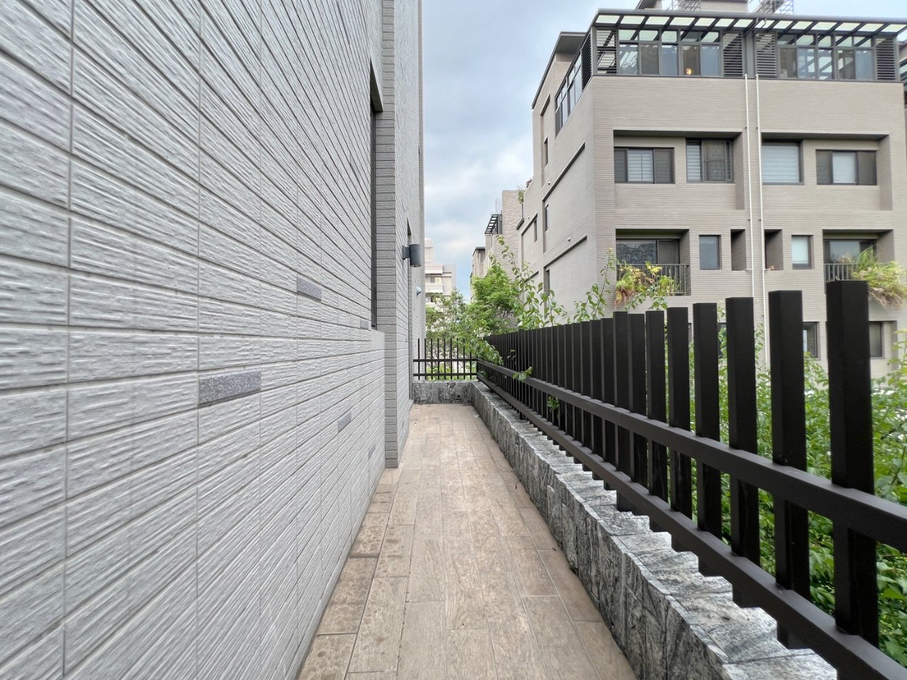 台中北屯區 基創御山 4房 別墅 外觀實拍