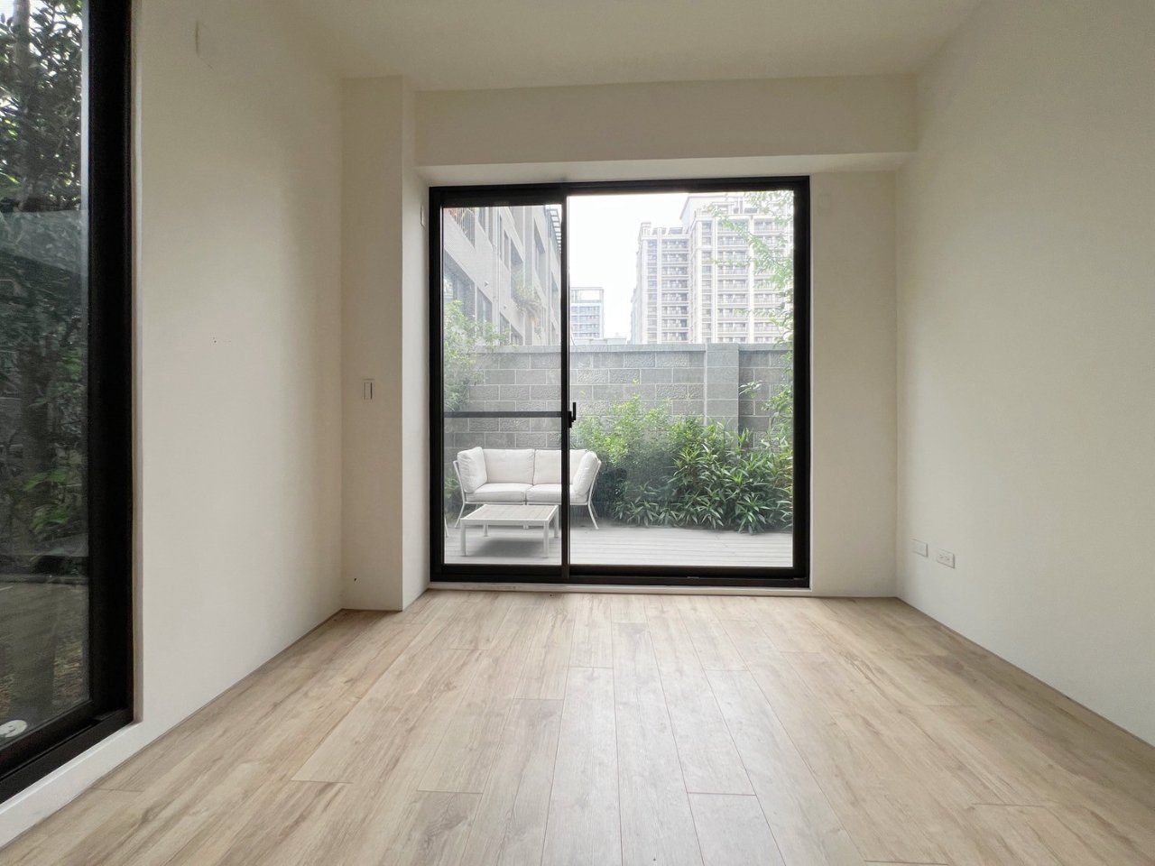 台中北屯區 基創御山 4房 別墅 外觀實拍