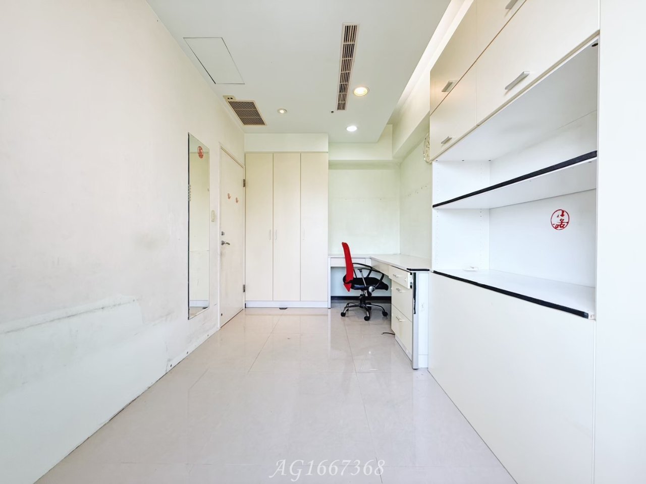 台中西區 由鉅AZ學生活 3房 室內照片