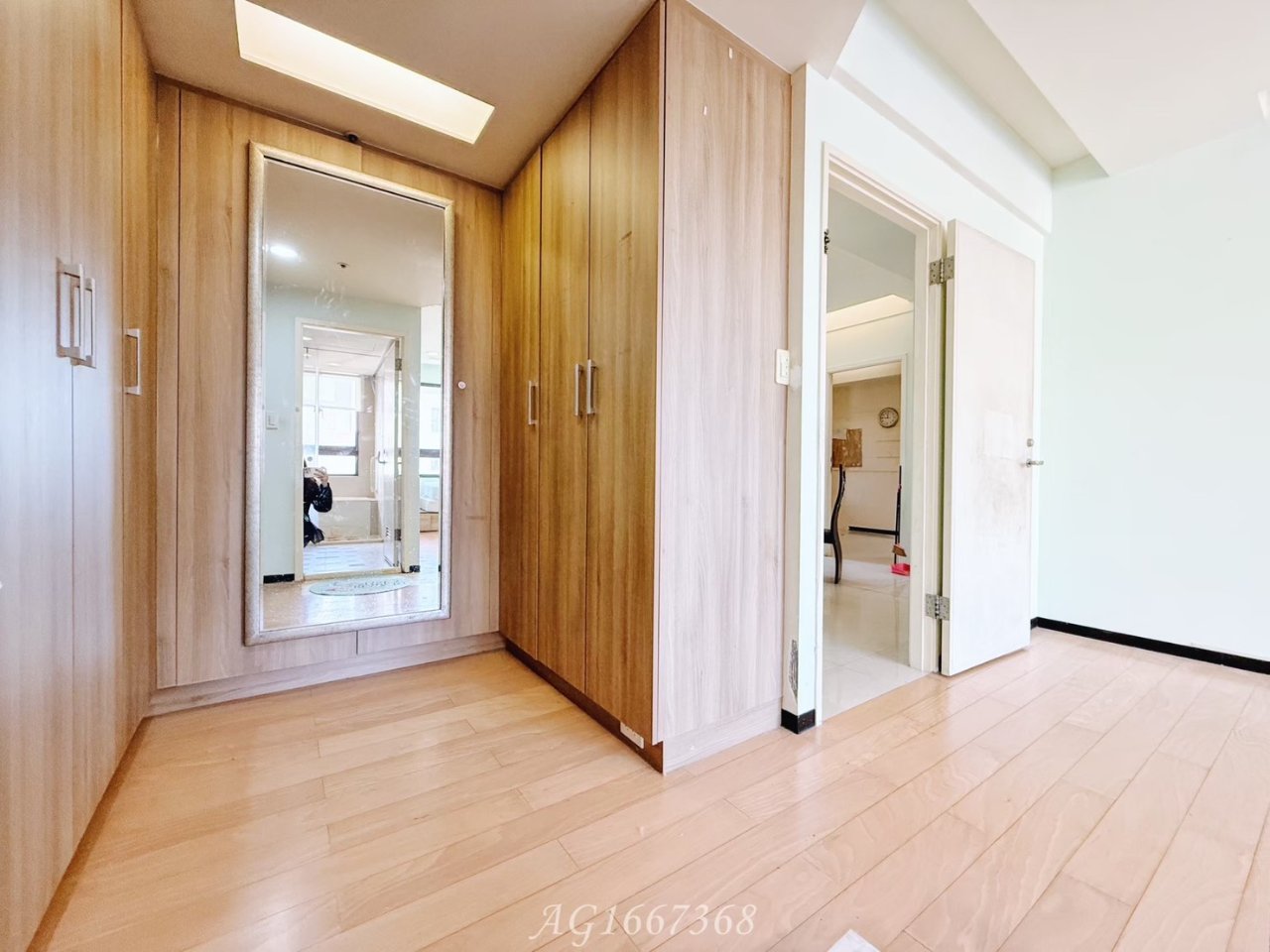 台中西區 由鉅AZ學生活 3房 室內照片