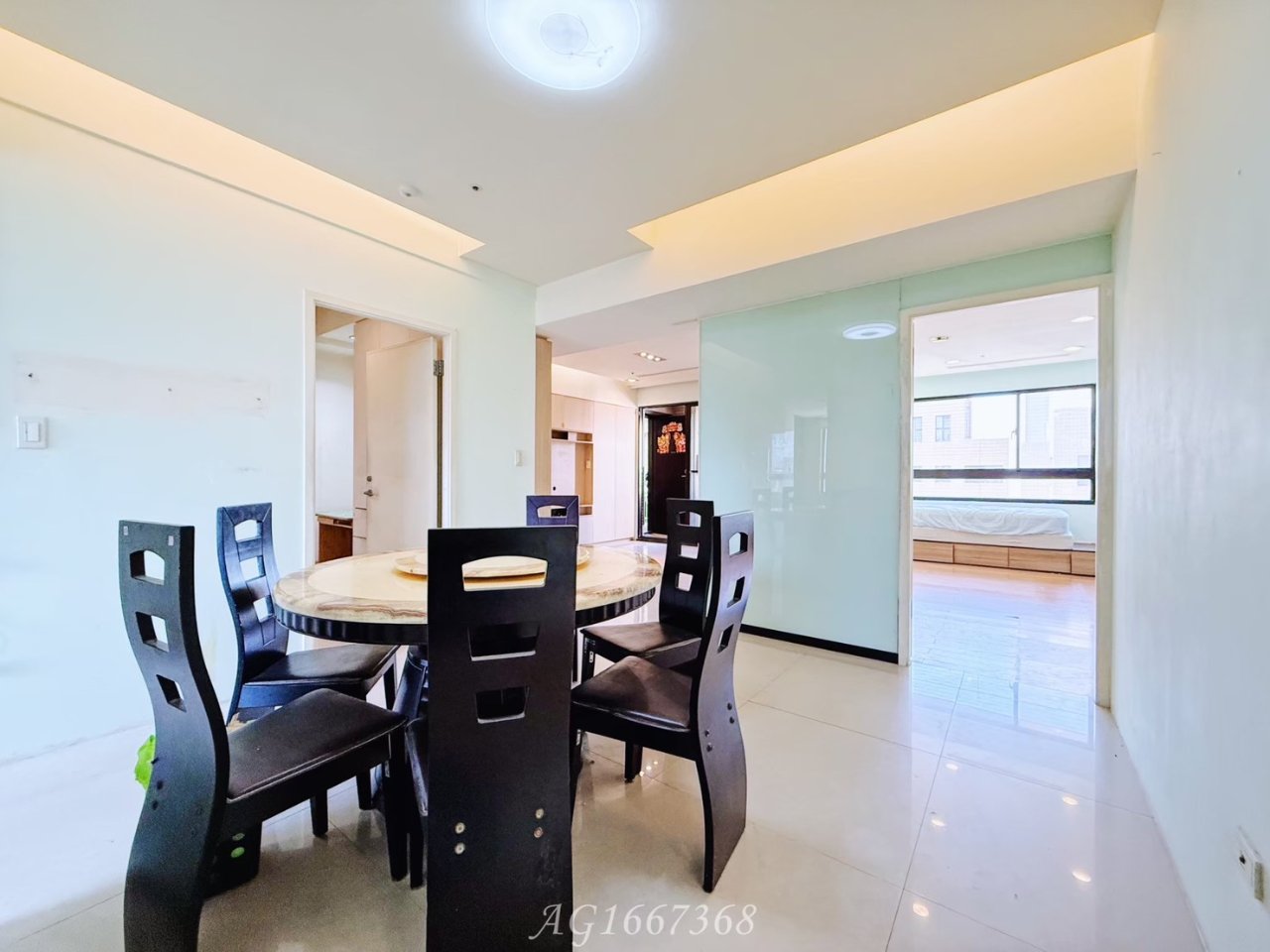 台中西區 由鉅AZ學生活 3房 室內照片