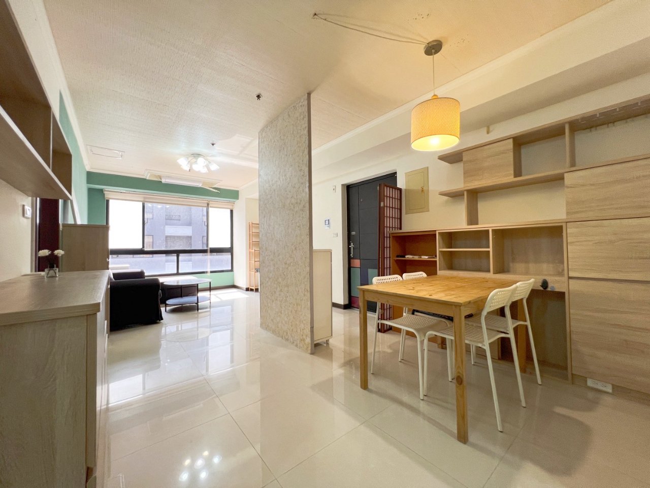 台中西區 雲門登峰 2房 廚房餐廳