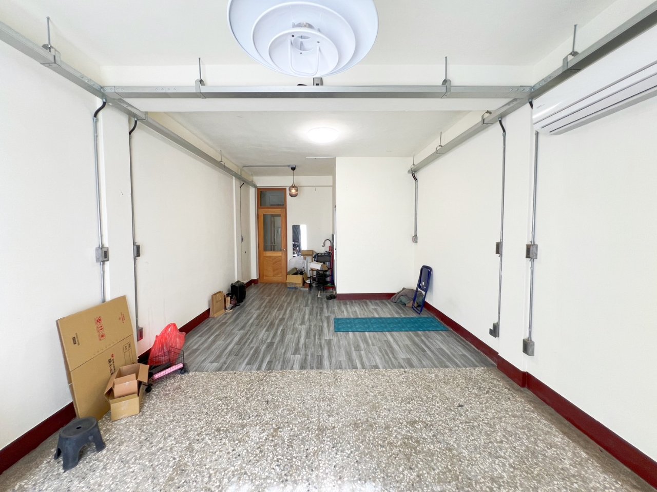 台中西區 4房 透天厝 室內照片