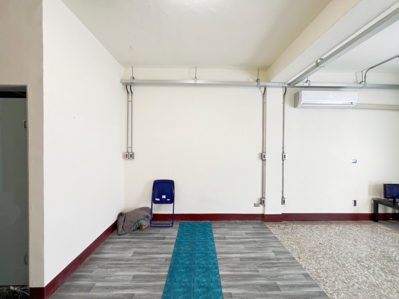 台中西區 4房 透天厝 室內照片