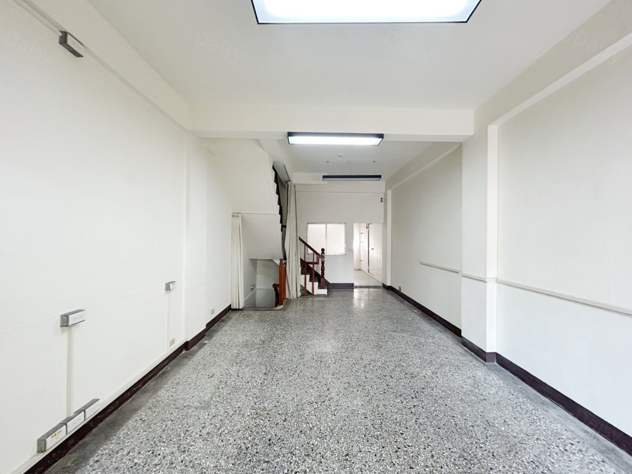 台中西區 2房 透天厝 室內照片