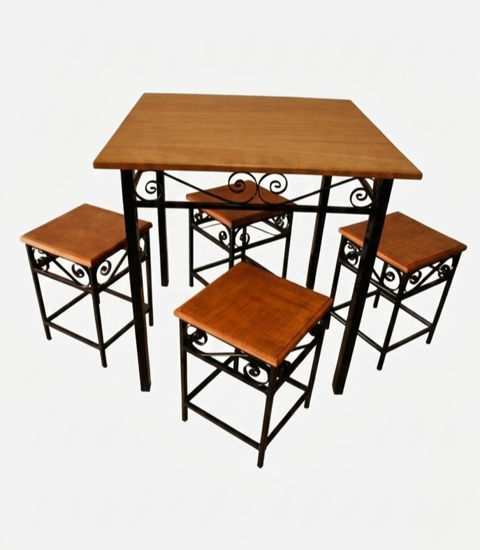 Conjunto Mesa e Cadeiras em Ferro
