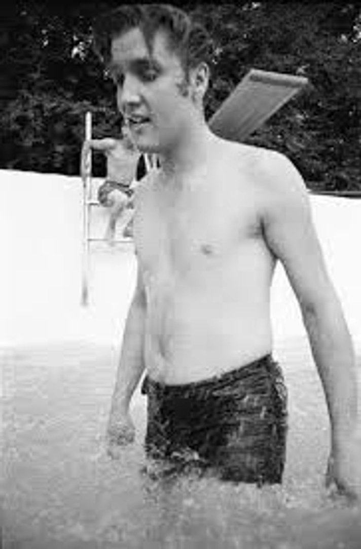 Elvis Presley photo