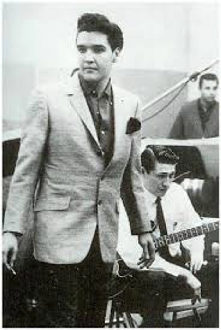 Elvis Presley photo