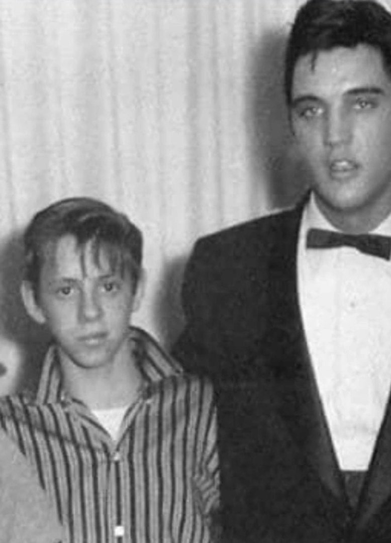 Elvis Presley photo