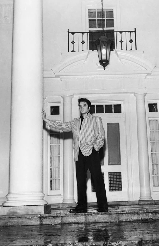 Elvis Presley photo