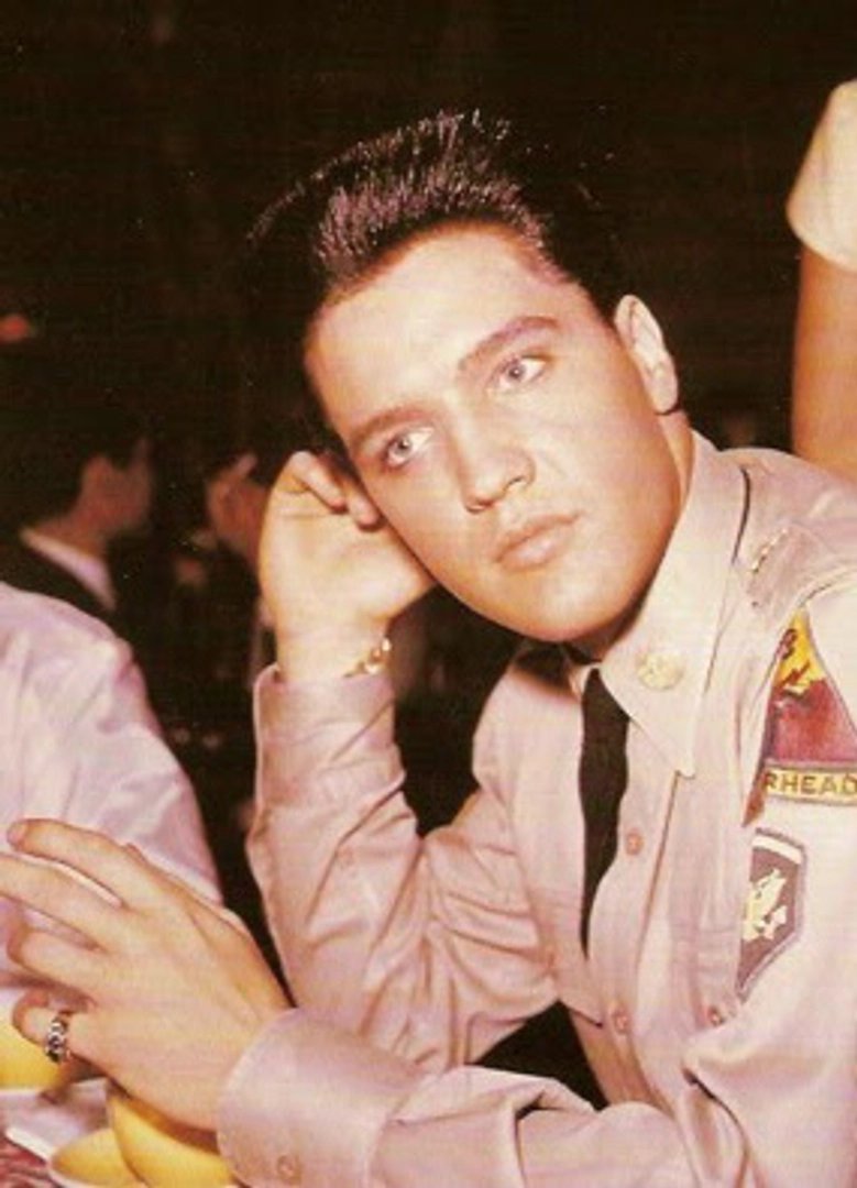 Elvis Presley photo