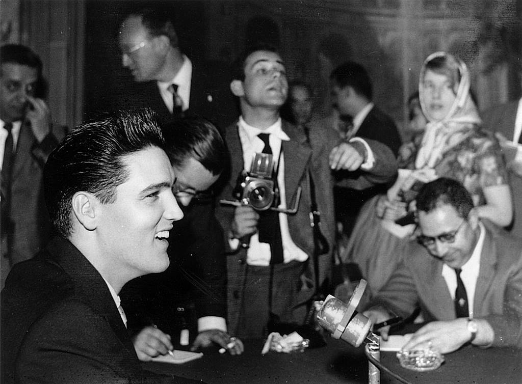 Elvis Presley photo