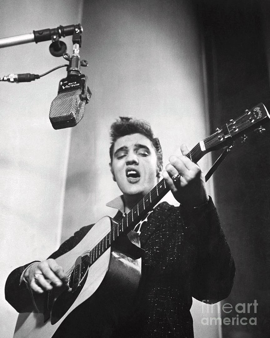 Elvis Presley photo