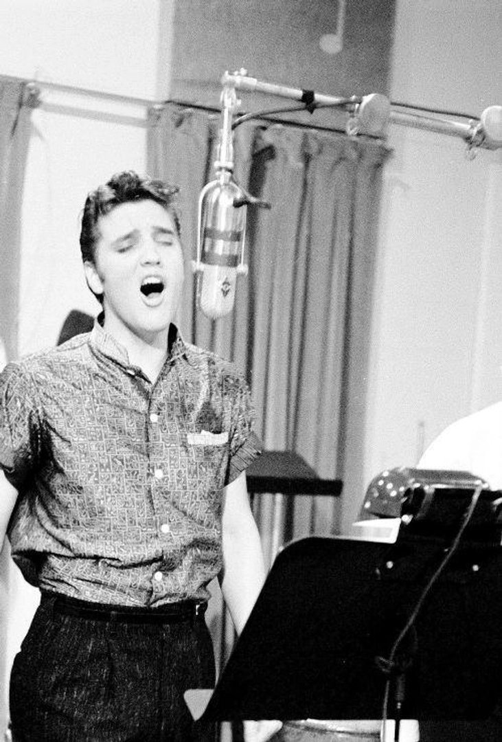 Elvis Presley photo