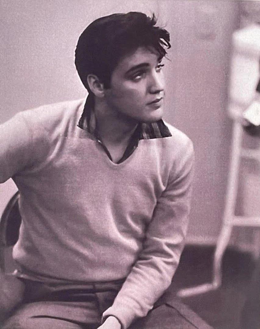 Elvis Presley photo
