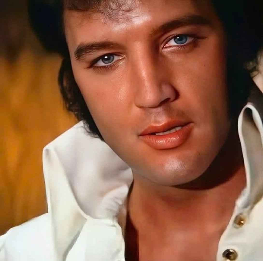 Elvis Presley photo