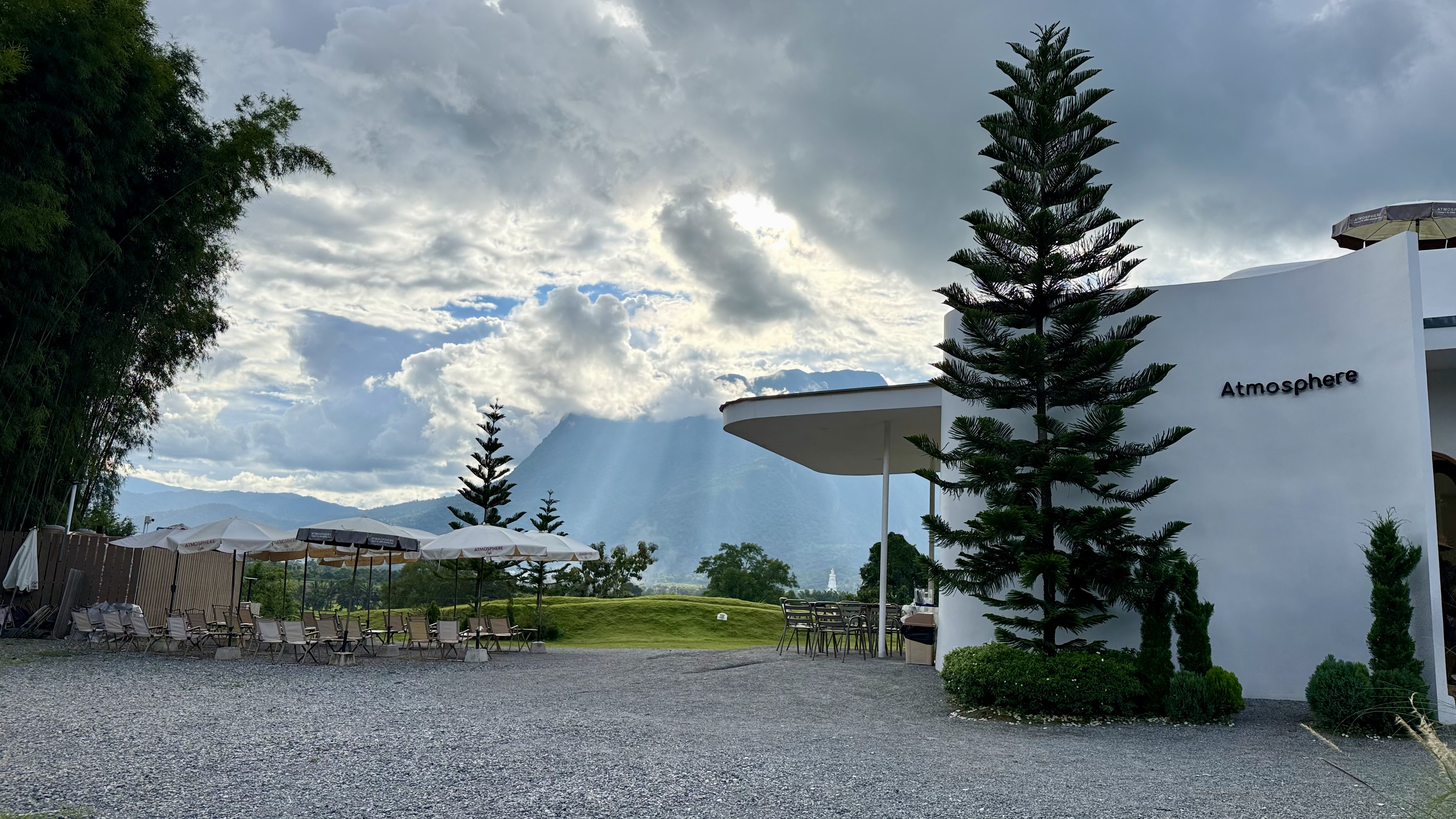 Full-Day Tour: Elephant Adventure & Chiang Dao Cave