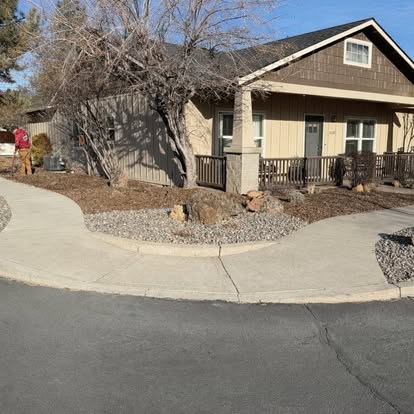 🌱 Mulch Refresh & Bed Enhancement - Before