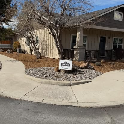 🌱 Mulch Refresh & Bed Enhancement - After