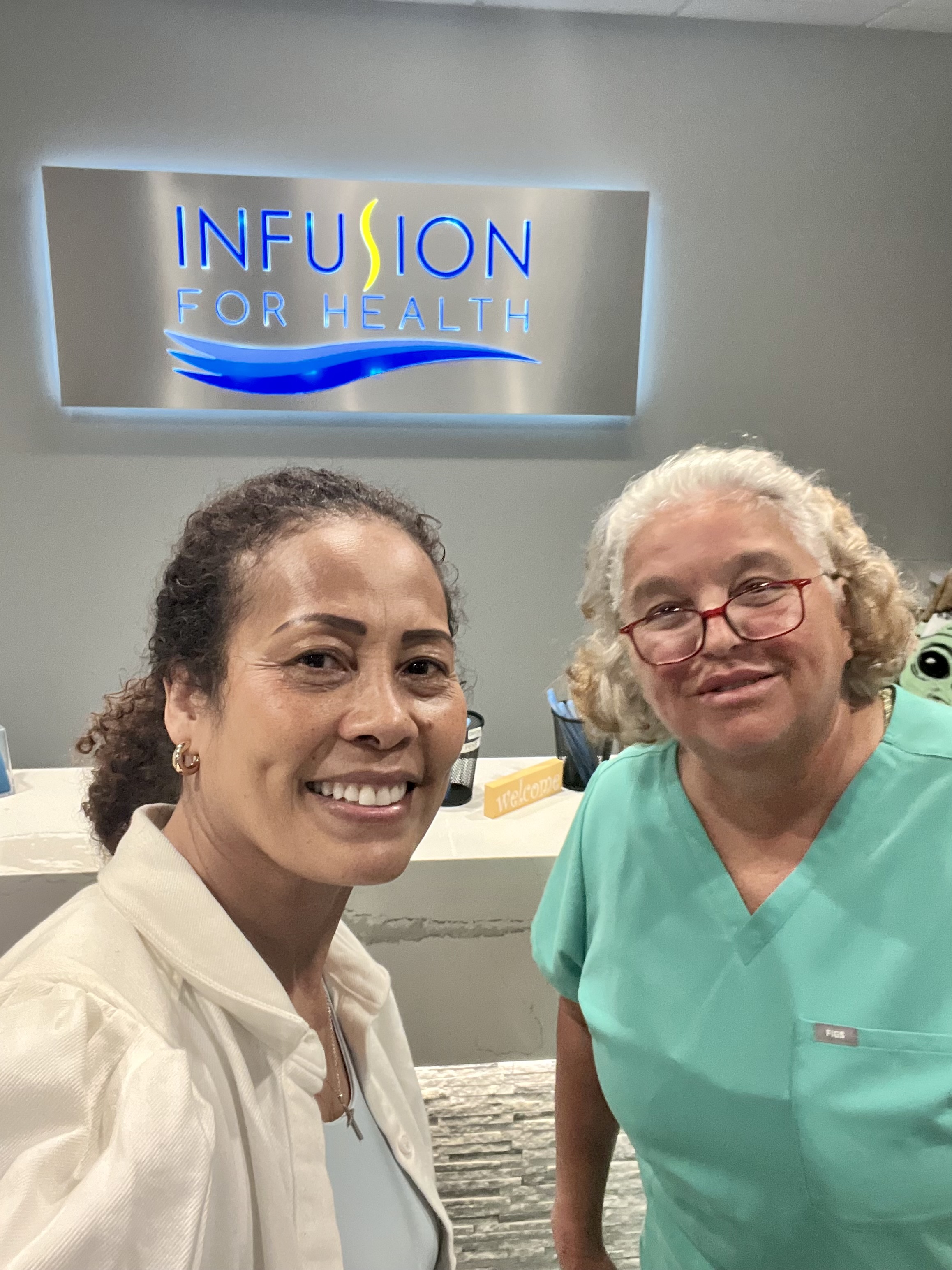 Bunt selfie by Lisa Johnson