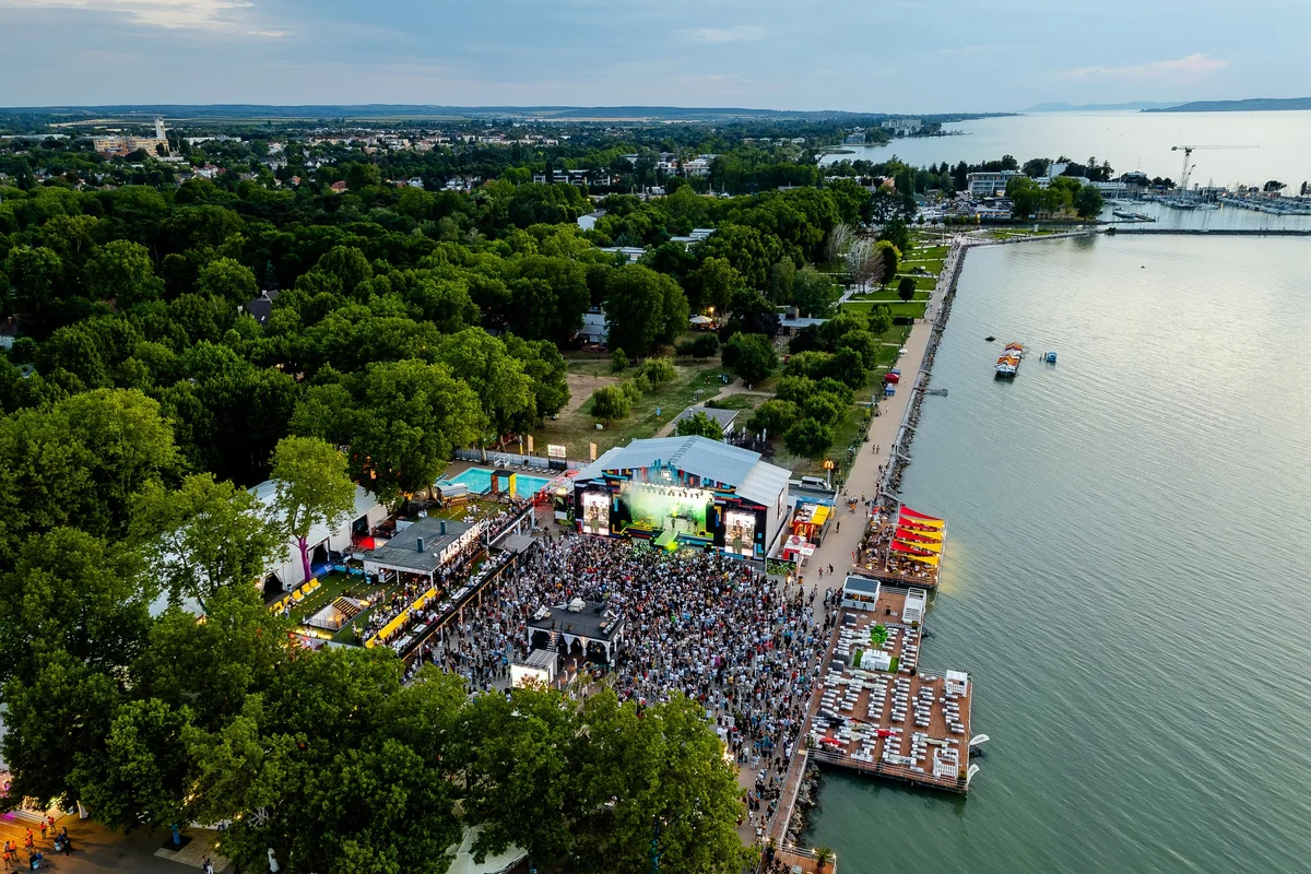 Plázs Grand Opening – Szezonnyitó buli 2026