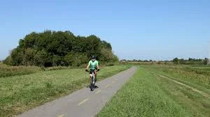 Biciklivel a Balaton körül: 400 Kilométernyi Pedálos Kaland