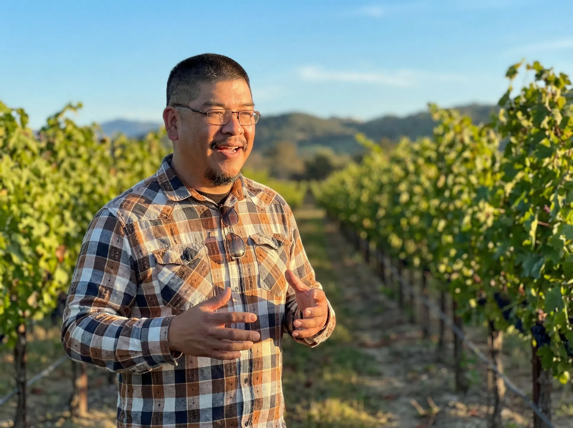 Carlos leading a vineyard tour
