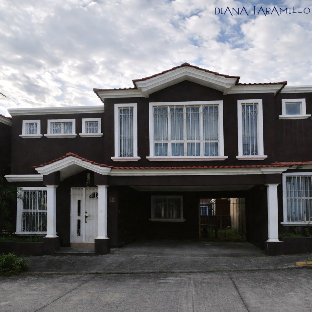 Casa en venta, Residenciales Las Victorias, Palín Escuintla. 