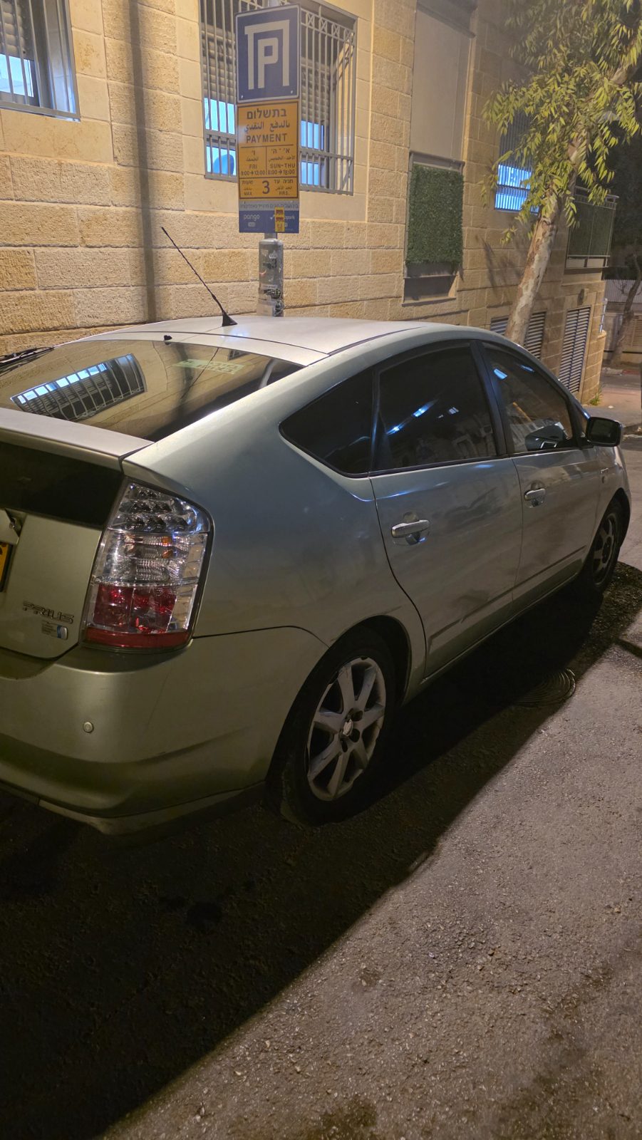טויוטה פריוס במצב מושלם