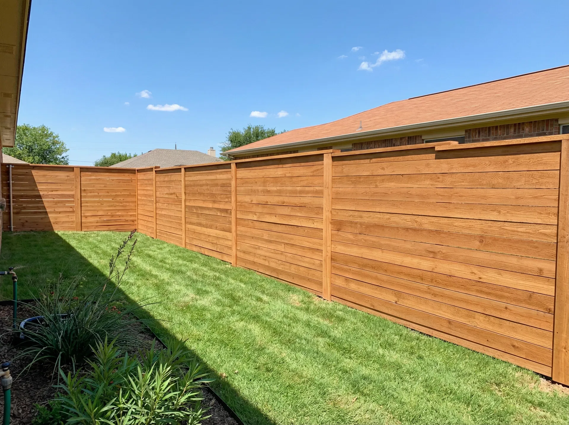 Cerca de Madera y Patio