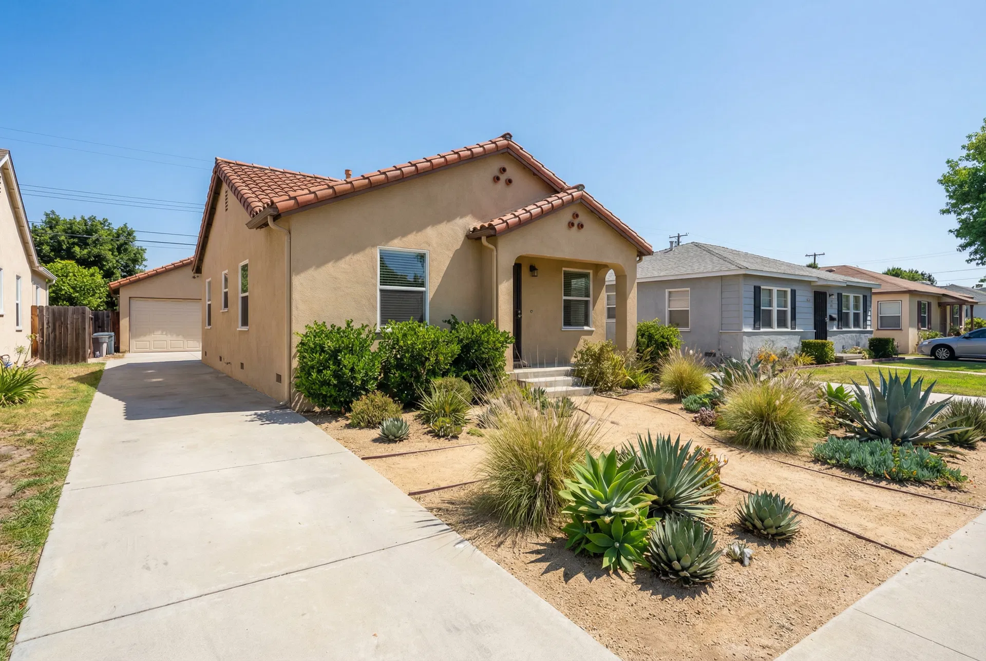 11644 N Amsterdam Ln