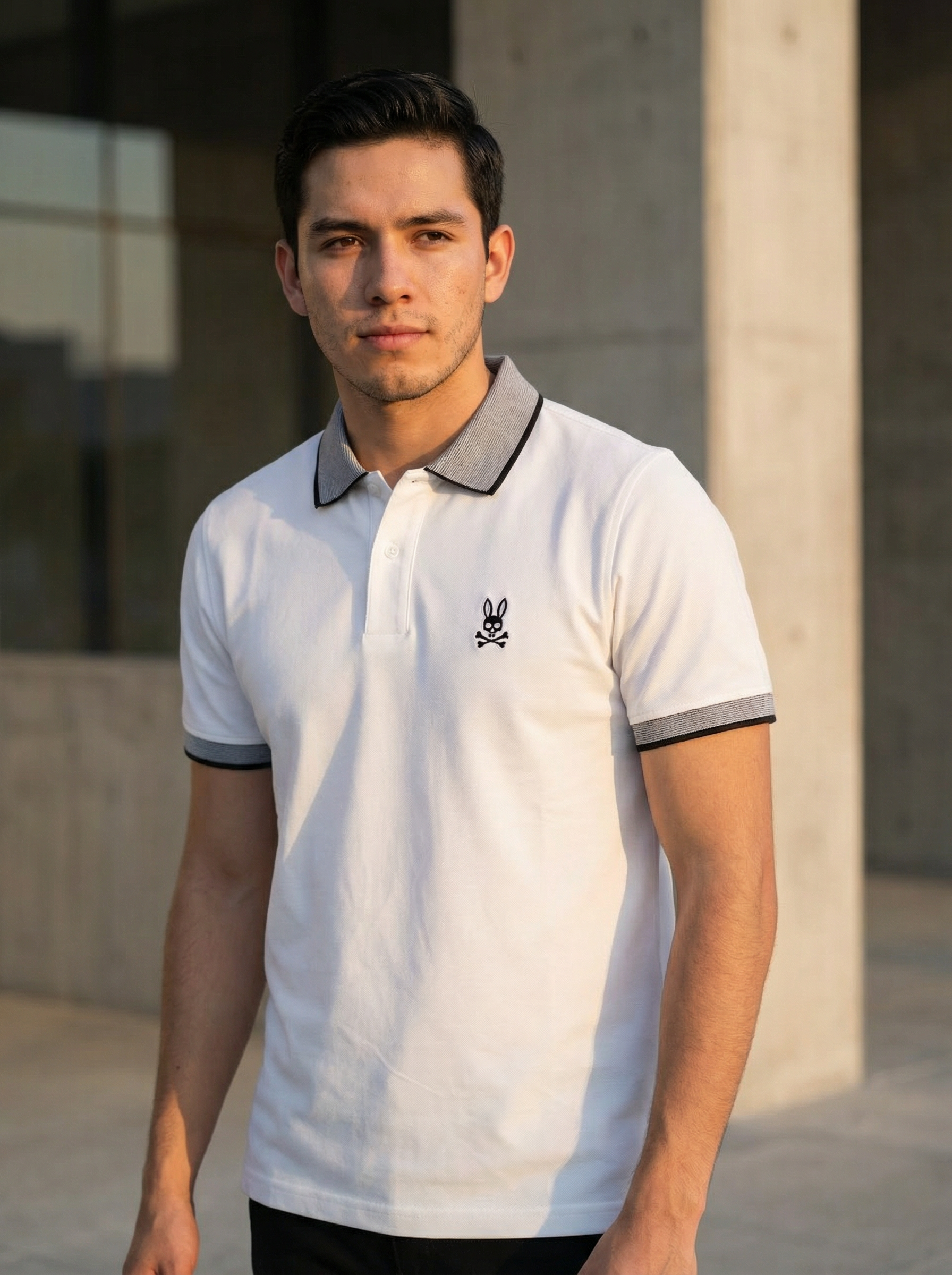Polo Psycho Bunny Blanco con Detalles Rayados