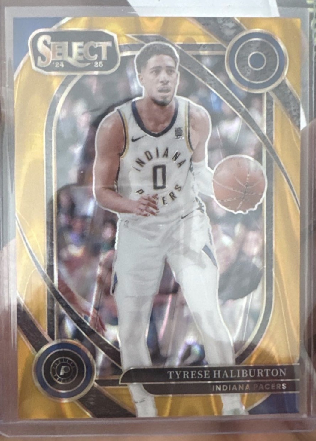 Tyrese Haliburton 2024-25 Panini Select Gold Wave Prizm