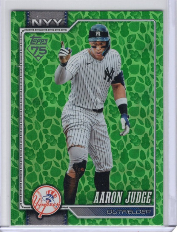 Aaron Judge - Green Pattern Parallel Green Pattern Parallel - Trading Card Image