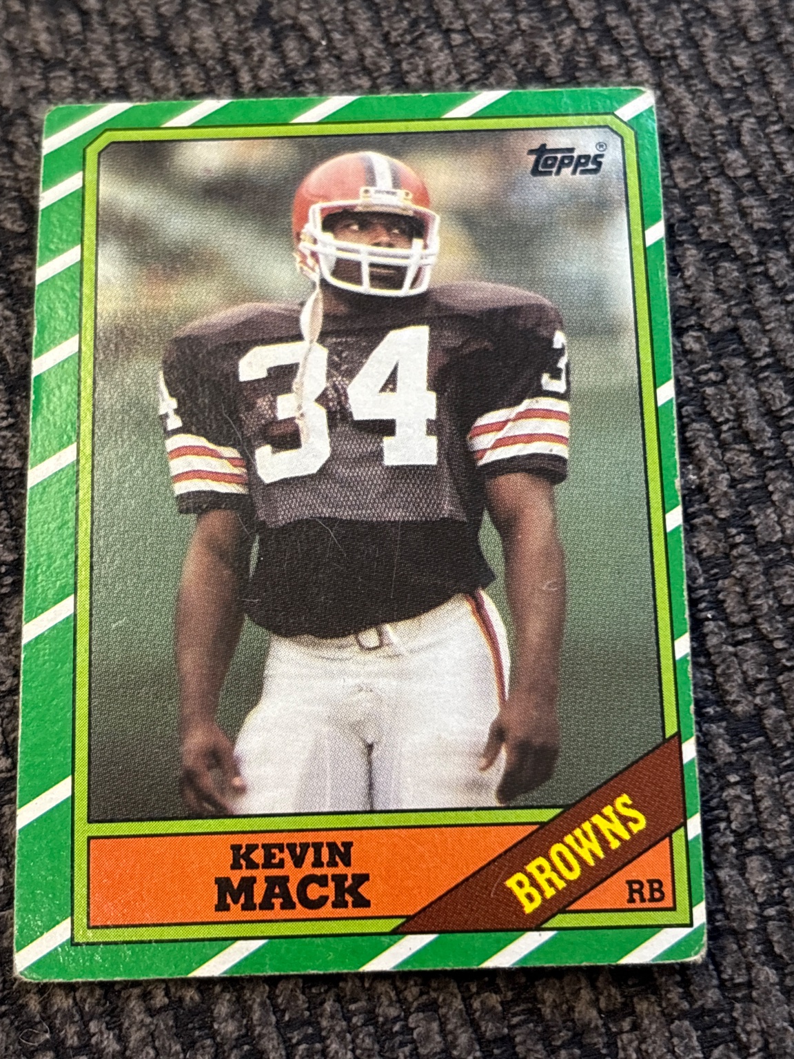 Kevin Mack Base - Trading Card Image