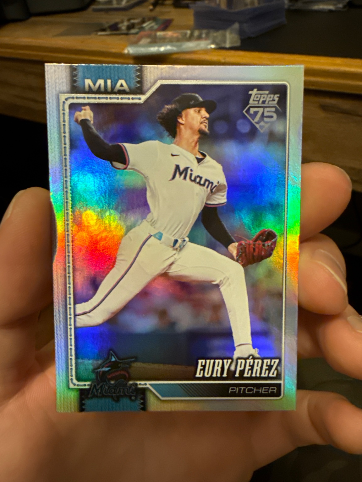 Eury Pérez - Topps Chrome Refractor Refractor - Trading Card Image