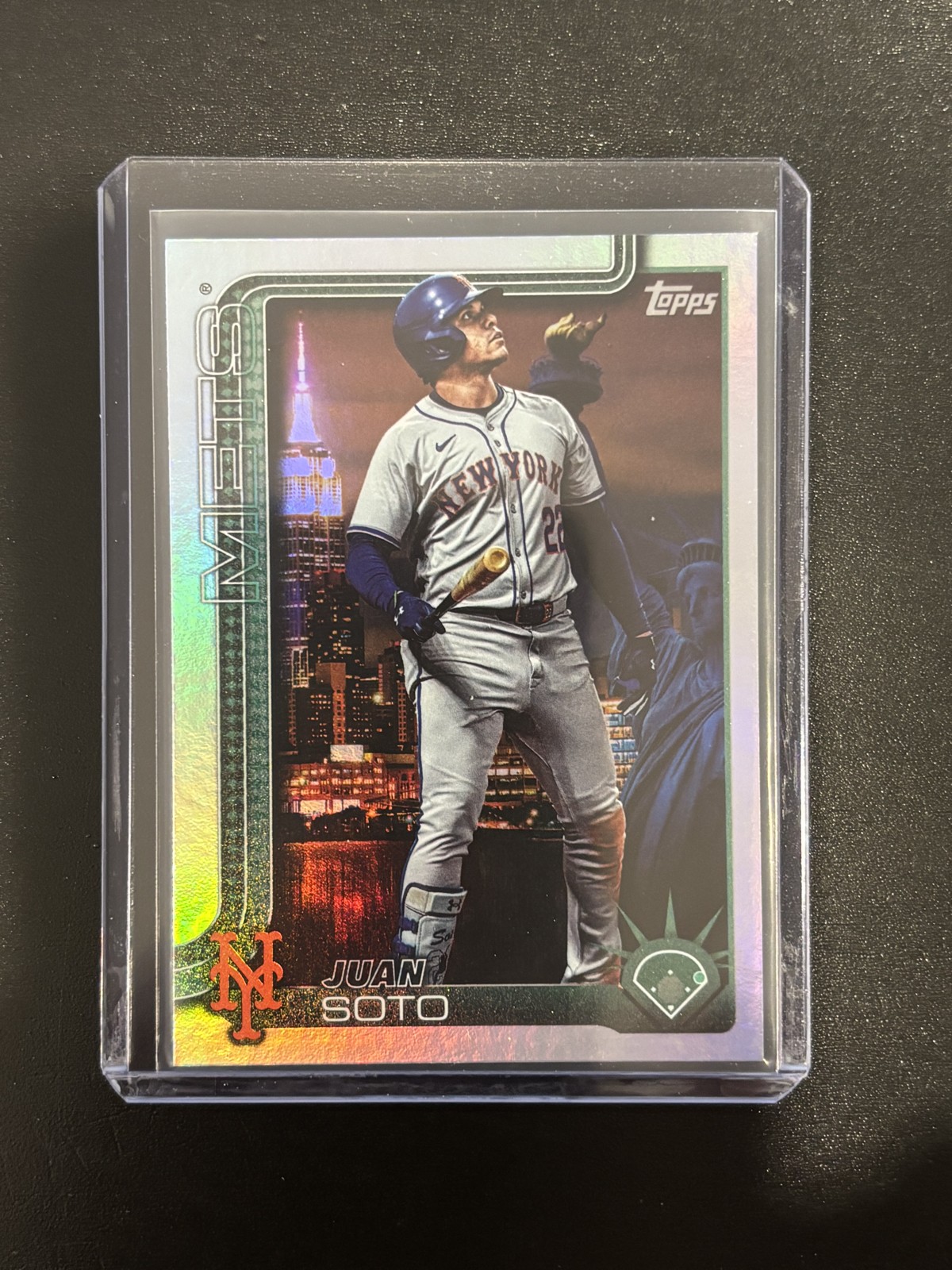 Juan Soto - City Connect (Rainbow Foil) Rainbow Foil - Trading Card Image