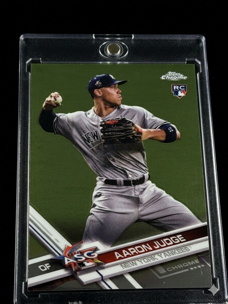 Aaron Judge - Topps Chrome Rookie Card Base - Trading Card Image
