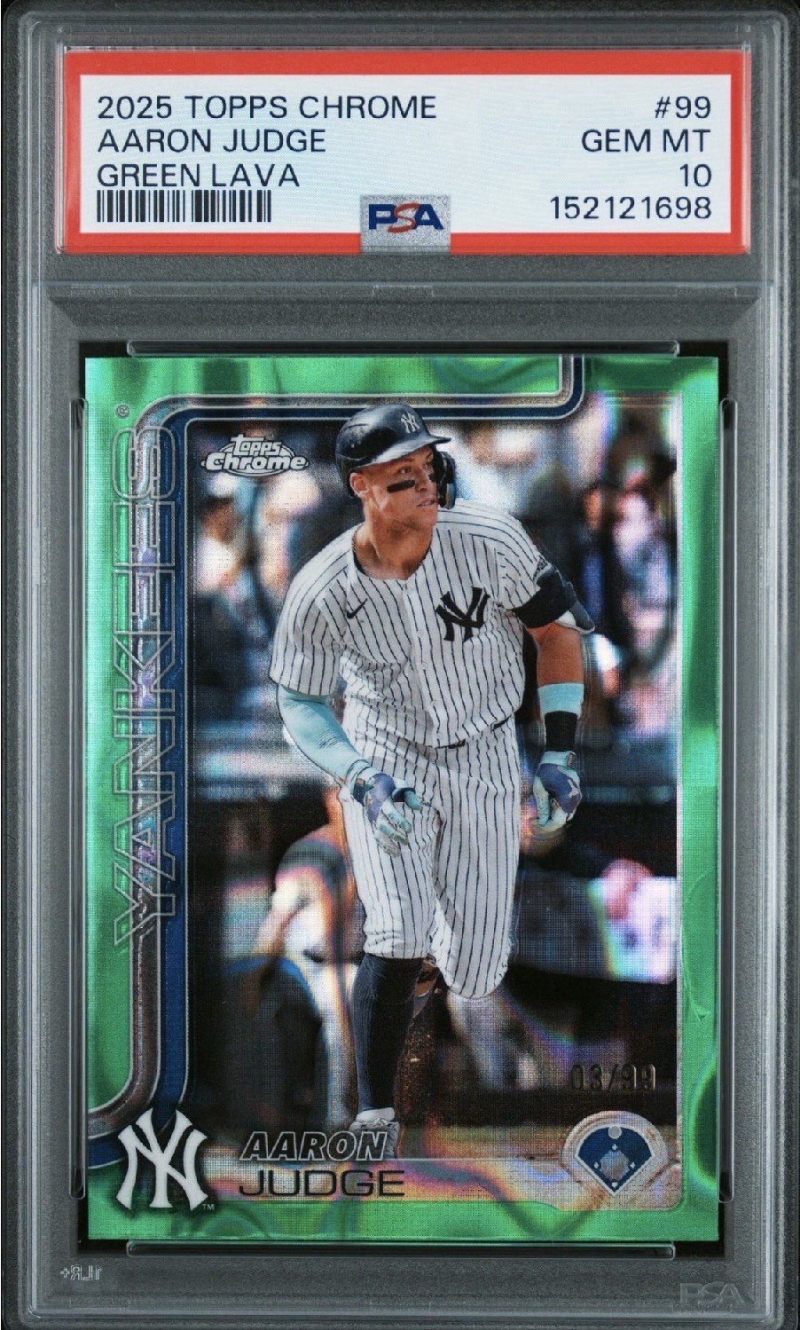 Aaron Judge Green Lava Green Refractor Gem Mint - Trading Card Image