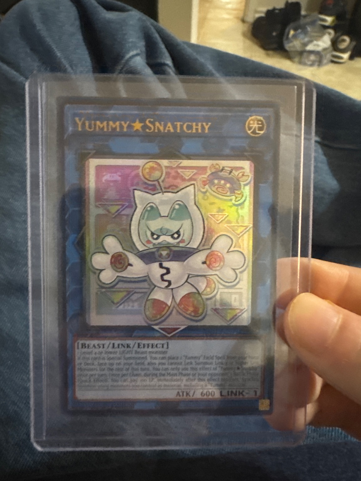 Yummy Snatchy Starlight Rare - Trading Card Image