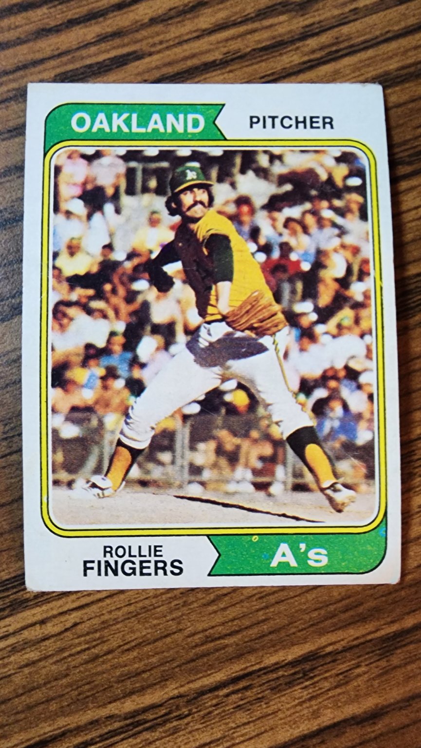 Rollie Fingers Base - Trading Card Image