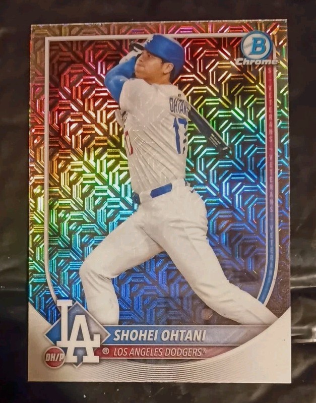 Shohei Ohtani - Bowman Chrome Speckle Refractor Speckle Refractor - Trading Card Image