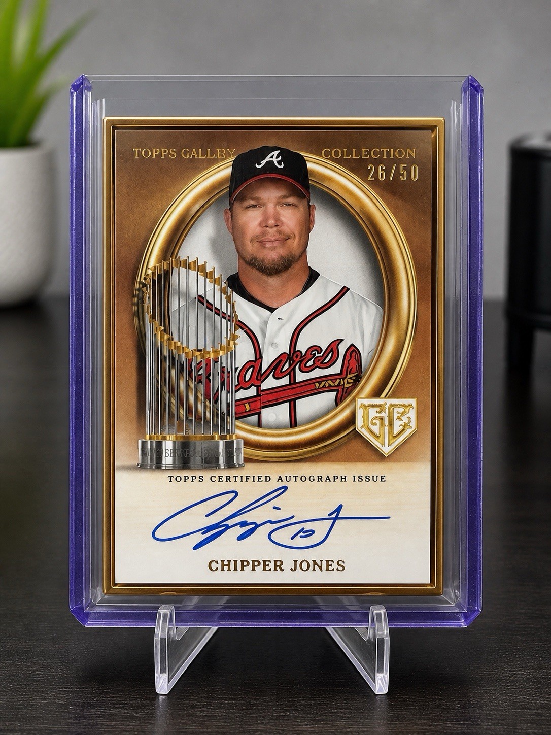 Chipper Jones Topps Gallery Gold Collection Gold Collection Autograph /50 - Trading Card Image