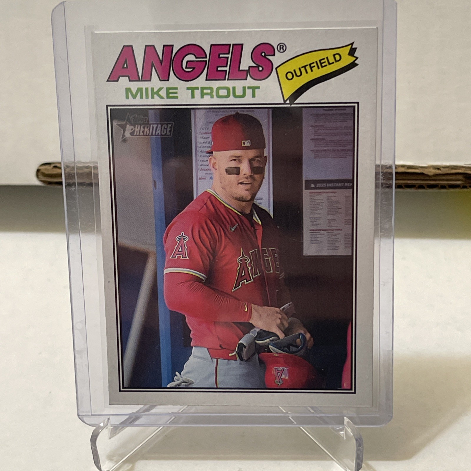 Mike Trout - Topps Heritage Base - Trading Card Image