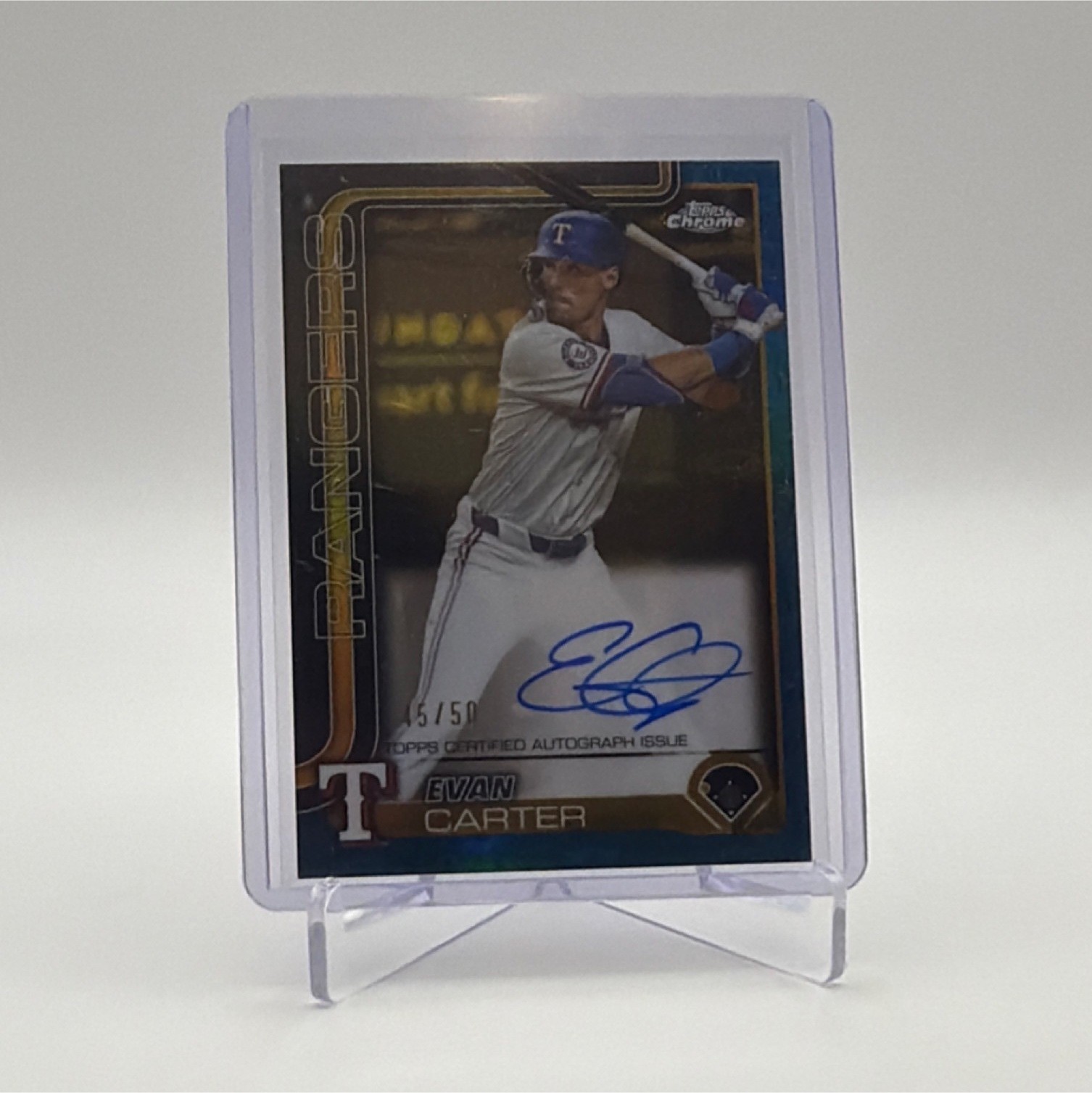 Evan Carter 2023 Topps Chrome Rangers Rookie Refractor /50 Rangers Rookie Autograph Refractor - Trading Card Image