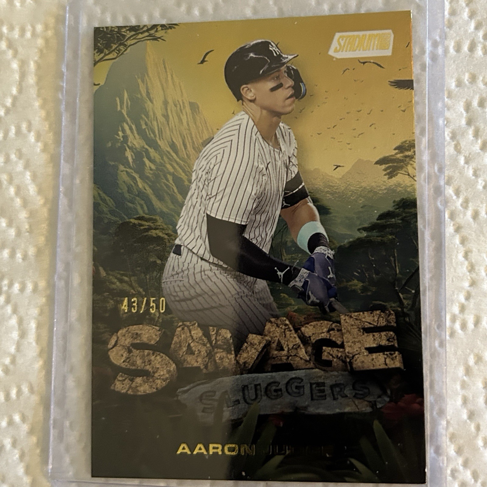 Aaron Judge Savage Sluggers Gold /50 Savage Sluggers Gold Parallel - Trading Card Image