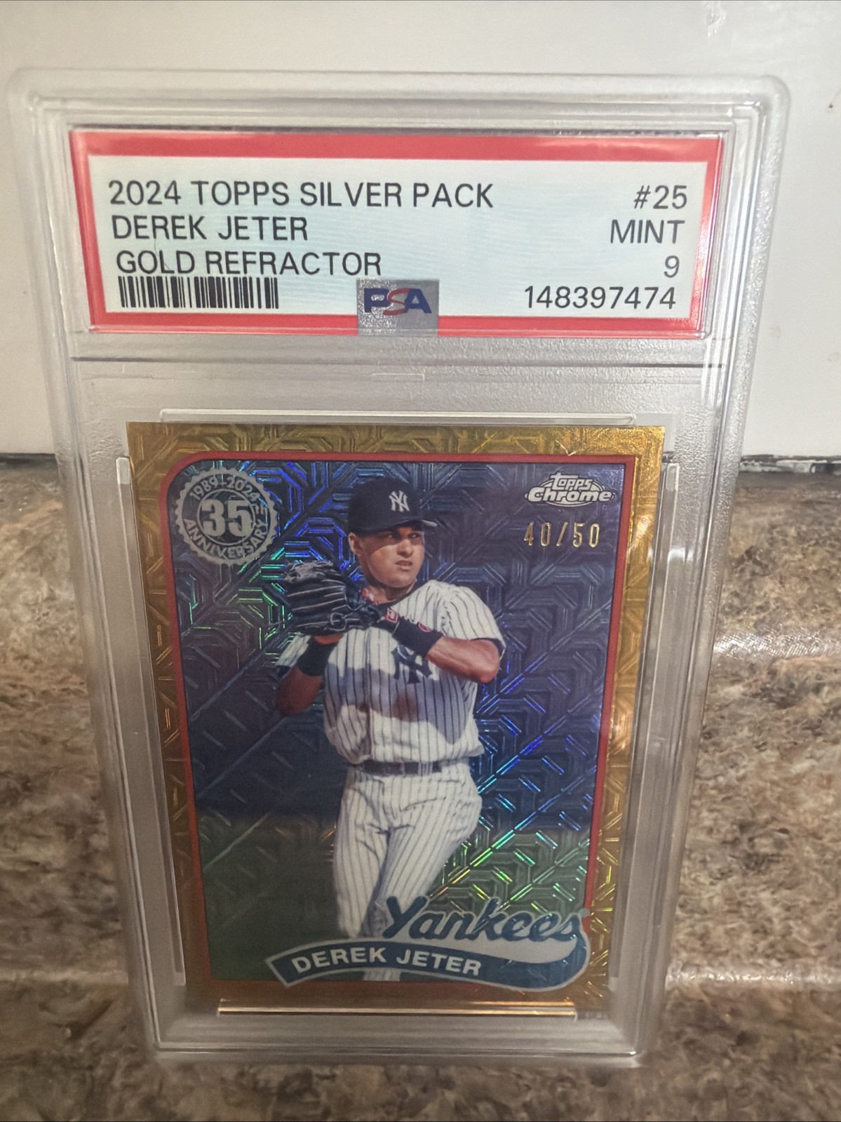 Derek Jeter Gold Refractor Gold Refractor Mint - Trading Card Image